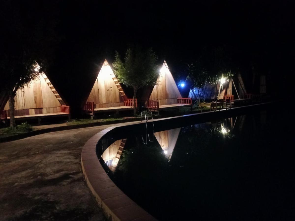 Campingsite Swimming Pool Ban Nongkham エクステリア 写真