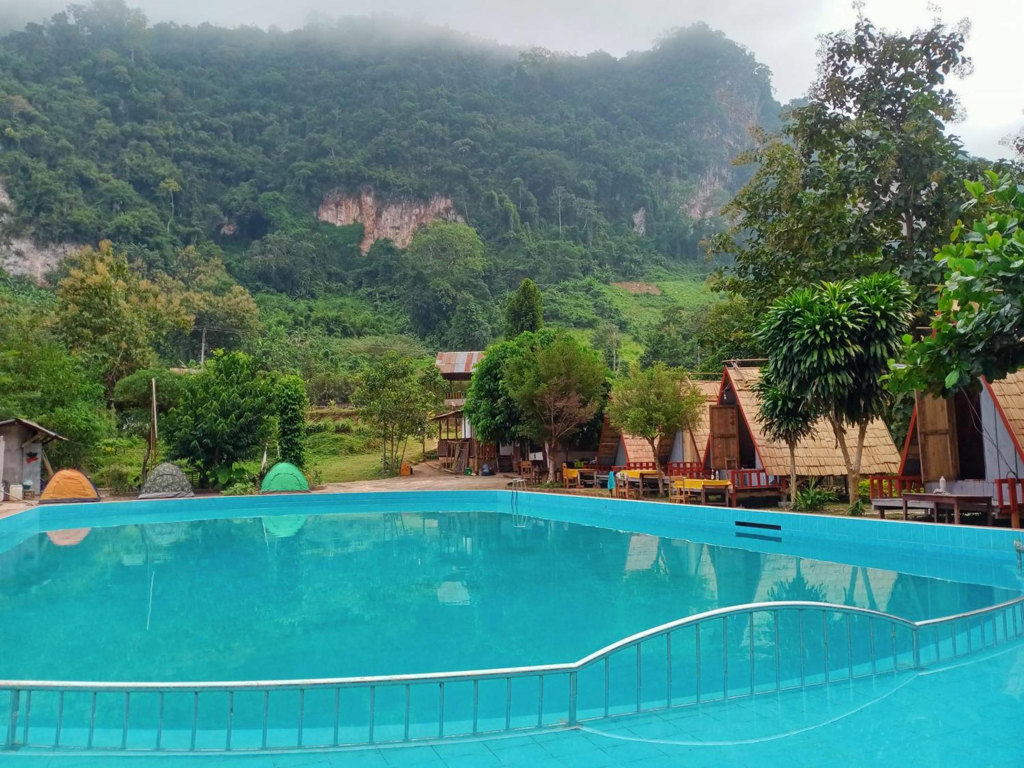 Campingsite Swimming Pool Ban Nongkham エクステリア 写真